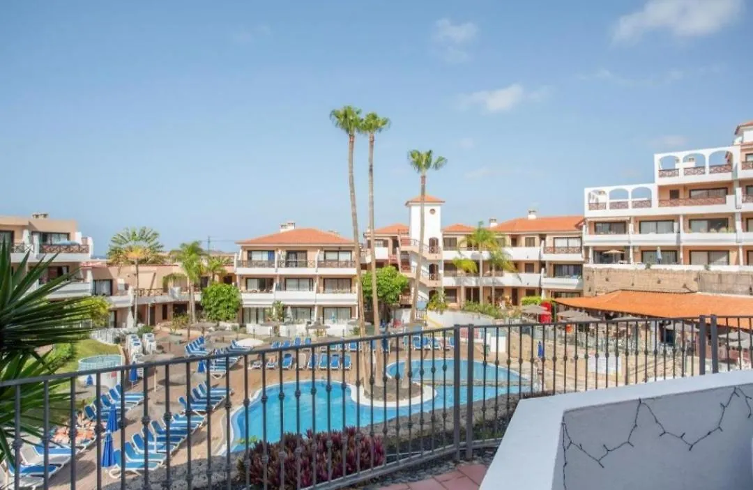Apartment With Pool And Gardens Near The Coast San Miguel de Abona