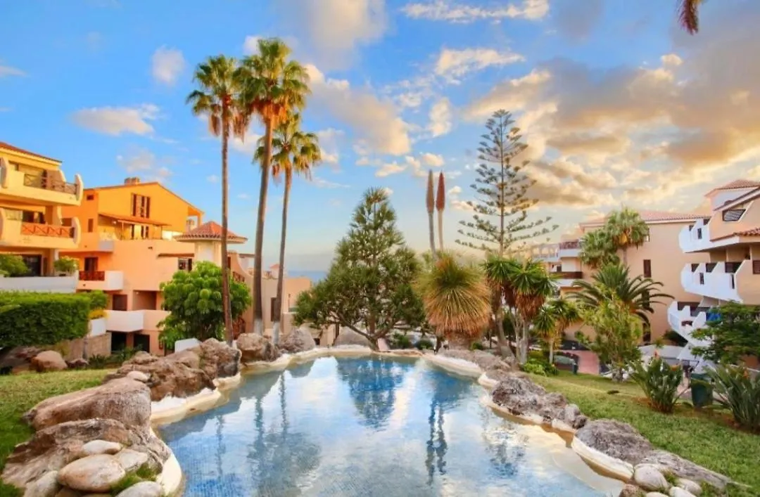 Apartment With Pool And Gardens Near The Coast San Miguel de Abona